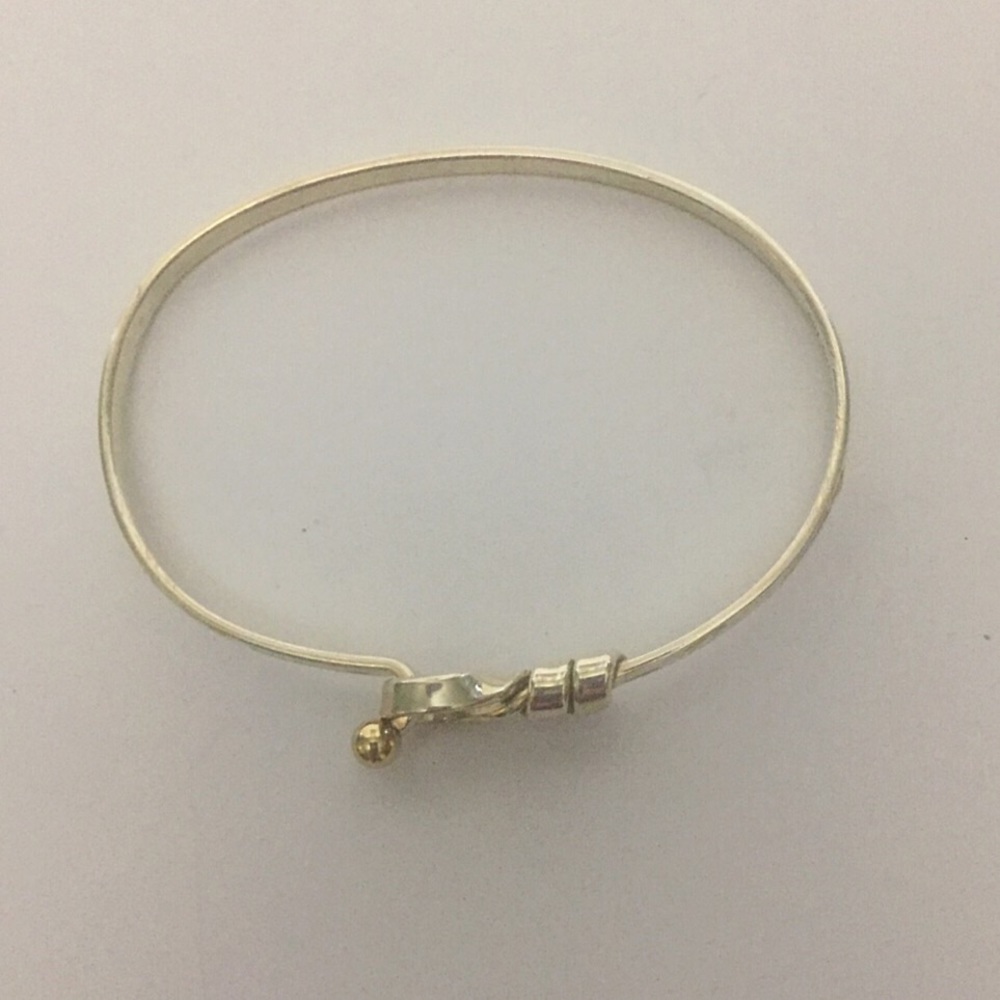 🚫SOLD🚫Tiffany Silver w/ Gold Hook & Eye Bracelet - Picture 5 of 7